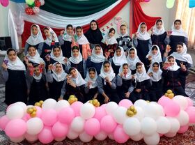 گرامیداشت دهه کرامت با اجرای طرح "پروانه‌های امید" در مرکز شماره یک کانون زنجان