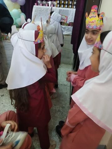 جشن الفبا کودکان دبستان حافظ در کانون بستک برگزار شد