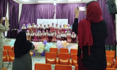 جشن الفبا کودکان دبستان حافظ در کانون بستک برگزار شد