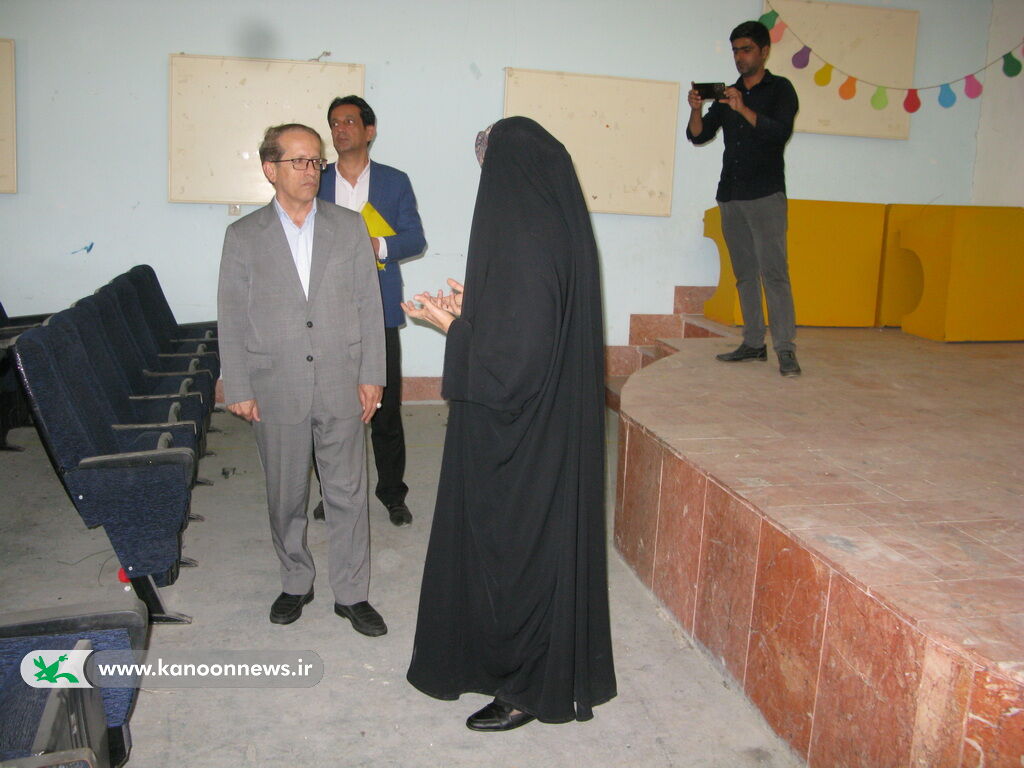  دیدار مدیرکل کانون استان بوشهر با فرماندار دیر