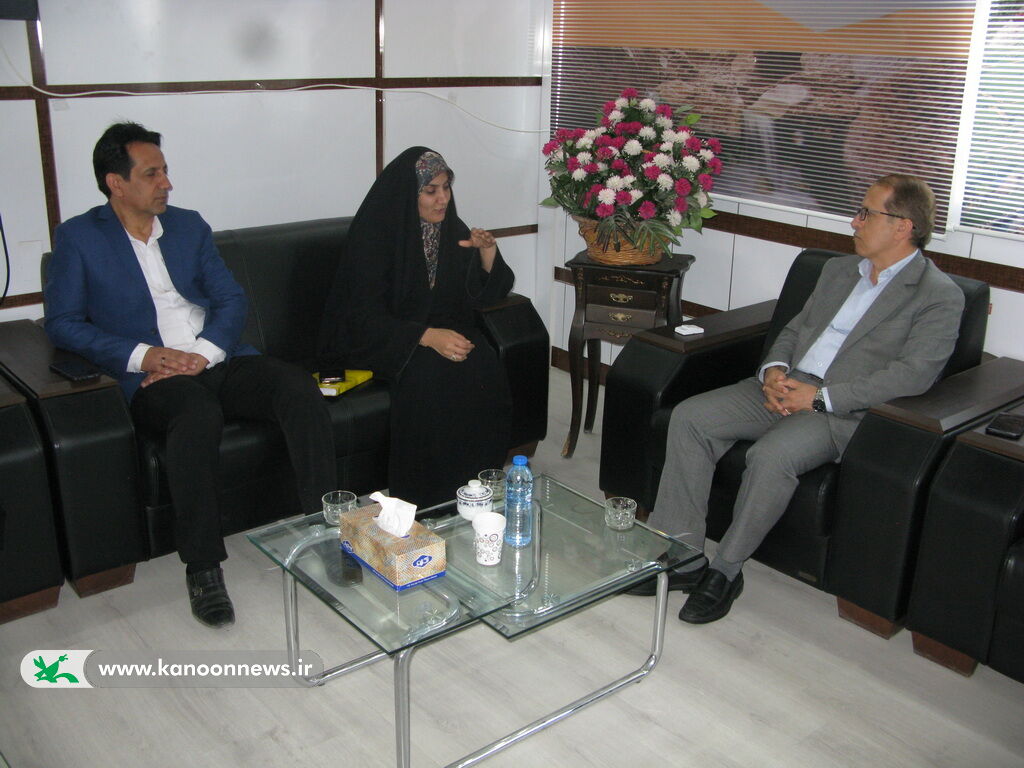 دیدار مدیرکل کانون استان بوشهر با فرماندار دیر