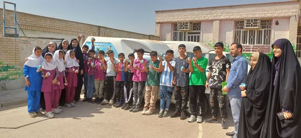 ویژه برنامه «پیک امید» کتابخانههای سیار کانون در روستای البصره اهواز