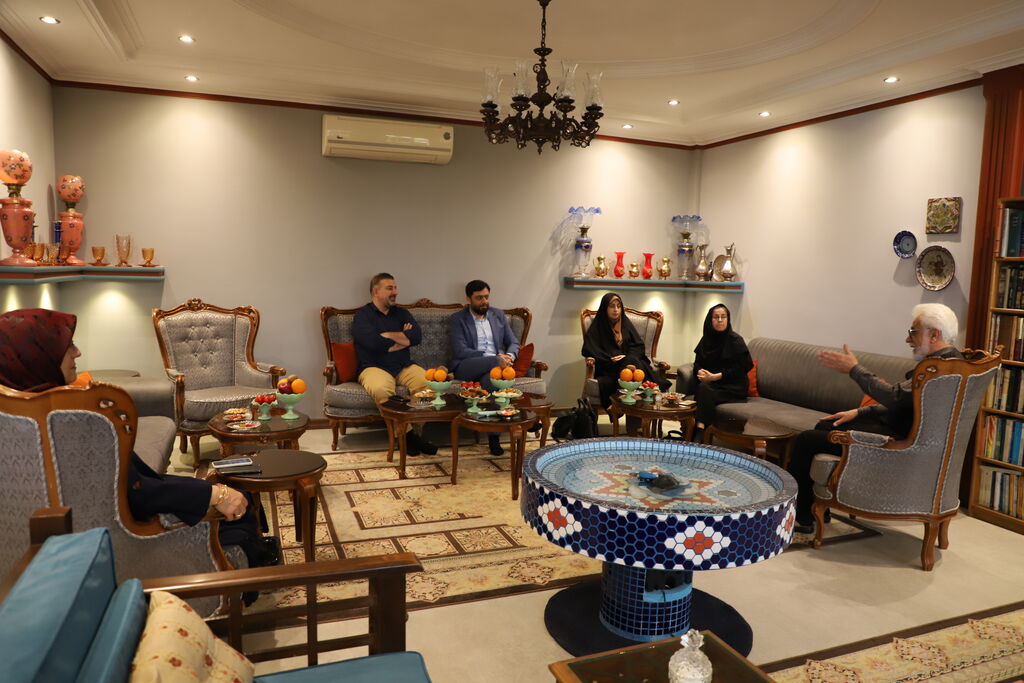 دیدار مدیرکل و کارکنان کانون پرورش فکری کودکان و نوجوانان استان قزوین با اعضای پیش‌کسوت کانون