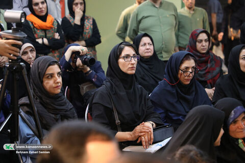 آیین رونمایی از کتاب «من دختر قدرتمندی هستم» در غرفه کانون