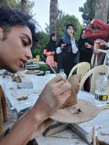 ورکشاپ سفالگری2