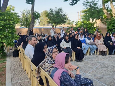 آیین افتتاح باشگاه سیمرغ ویژه شاعران و نویسندگان نوجوان مشهدی در آرامگاه فردوسی
