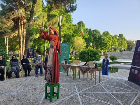 آیین افتتاح باشگاه سیمرغ ویژه شاعران و نویسندگان نوجوان مشهدی در آرامگاه فردوسی