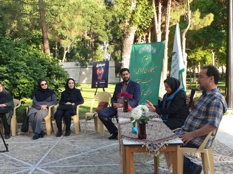 آیین افتتاح باشگاه سیمرغ ویژه شاعران و نویسندگان نوجوان مشهدی در آرامگاه فردوسی