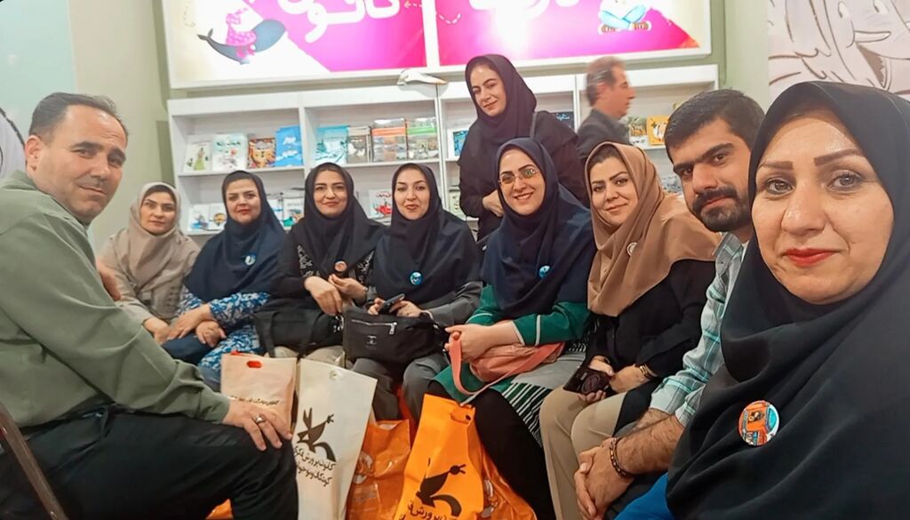 اردوی نمایشگاه کتاب برای همکاران کانون استان قزوین