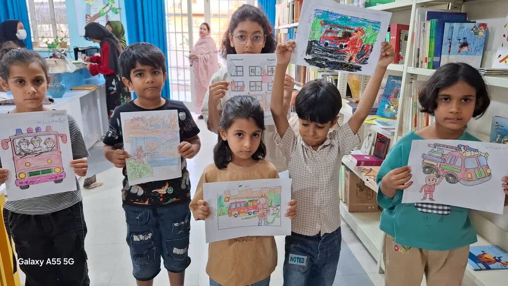 قدردانی اعضای کانون خمیر از آتش نشانان