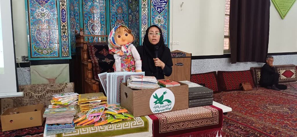 اجرای هفتاد و ششمین پیک امید کانون همدان با یاد شهید سلیمانی در روستای طراقیه