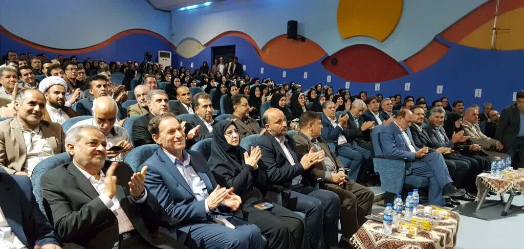 حضور کارکنان کانون کرمانشاه در نشست وزیر آموزش و پرورش با فرهنگیان استان