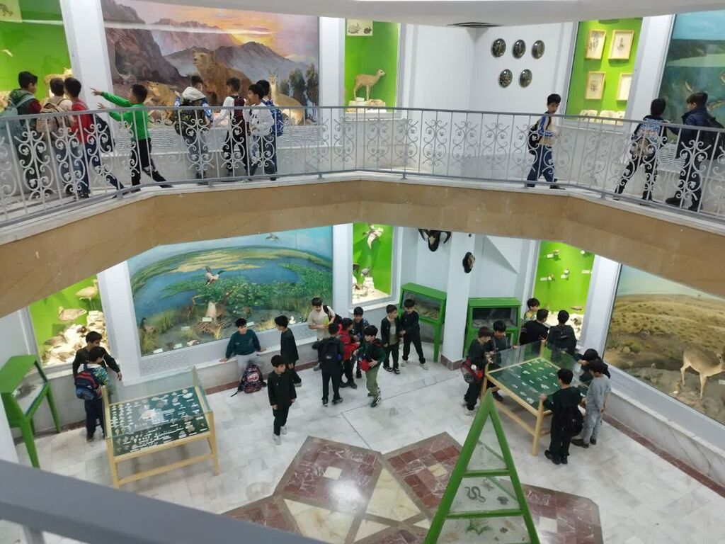 اعضای مرکز شماره ۱۳ از موزه محیطزیست استان کرمانشاه بازدید کردند