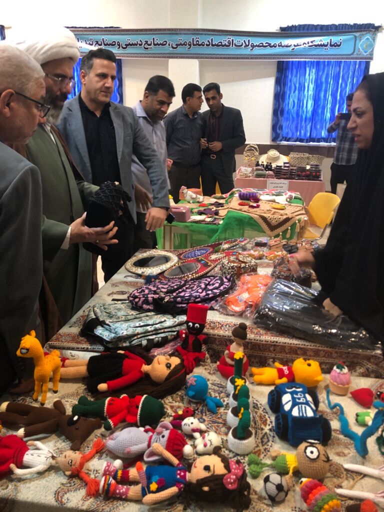 نمایشگاه مشاغل خانگی بستری برای معرفی مشاغل خانگی و معرفی فعالیتهای کانون