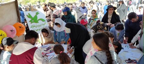 حضور موثر کانون پرورش فکری کودکان و نوجوانان کردستان در همایش بزرگ پیاده‌روی به مناسبت سالگرد سفر مقام معظم رهبری و هفته جوانی جمعیت