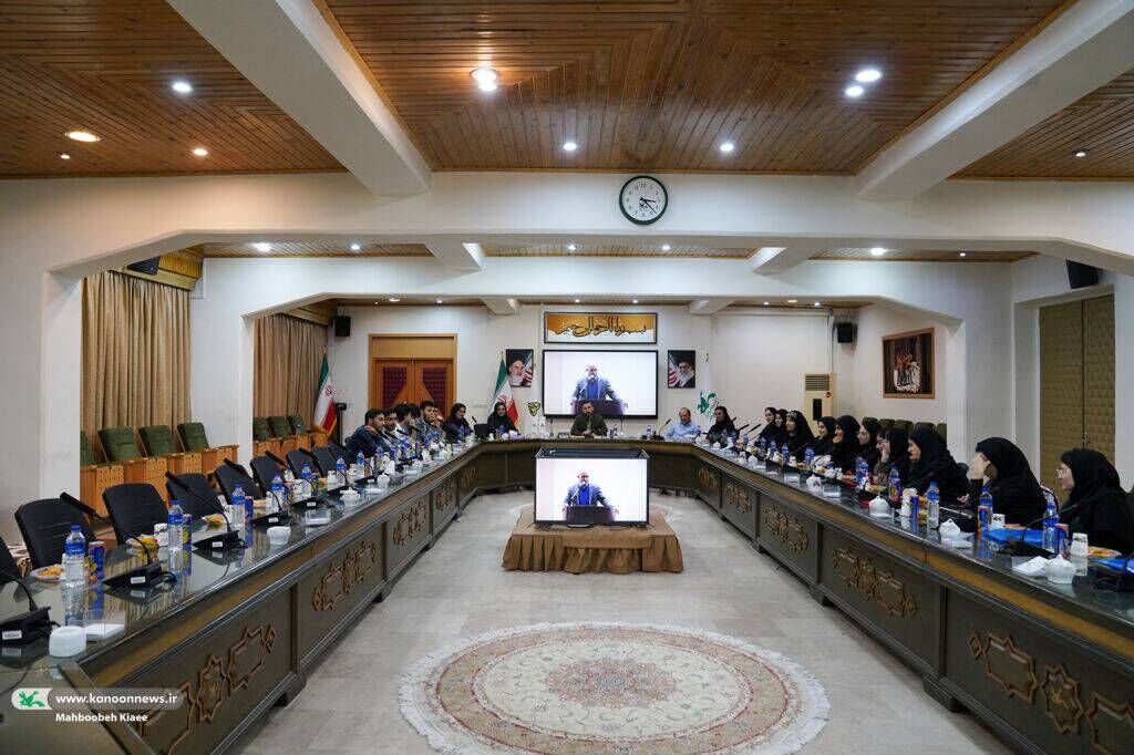 حضور سه عضو کانون کرمانشاه در اردوی باشگاه شعر قاف