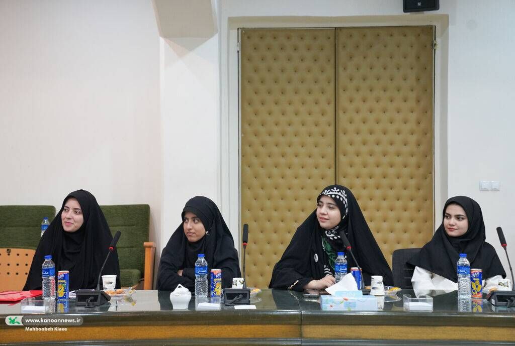 حضور سه عضو کانون کرمانشاه در اردوی باشگاه شعر قاف