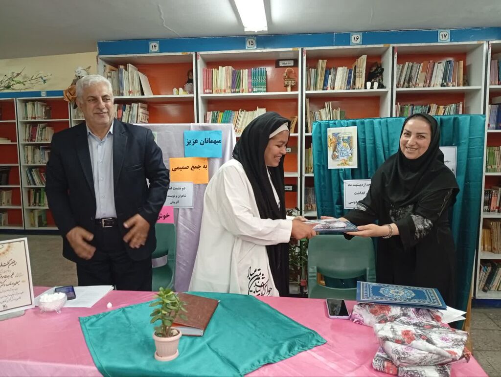 نشست «چنین گفت فردوسی پاکزاد» در مهدیشهر برگزار شد