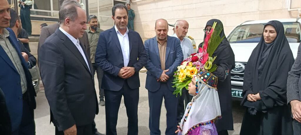 استقبال اعضای کانون از وزیران کشور در شهرستان‌های مختلف کرمانشاه