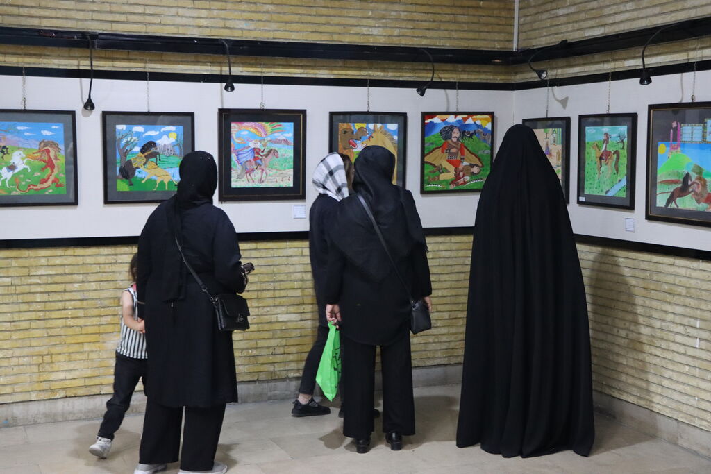 نمایشگاه هنری «به رنگ شاهنامه» در کانون استان تهران