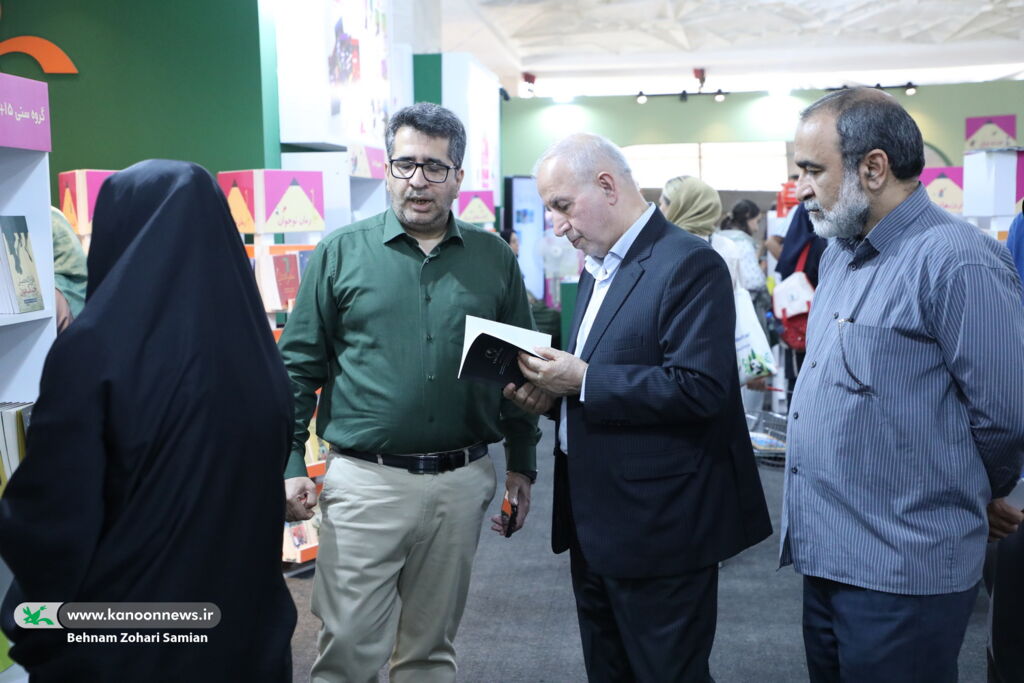 کانون باید در استان‌ها نمایشگاه‌های کتاب کودک برپا کند