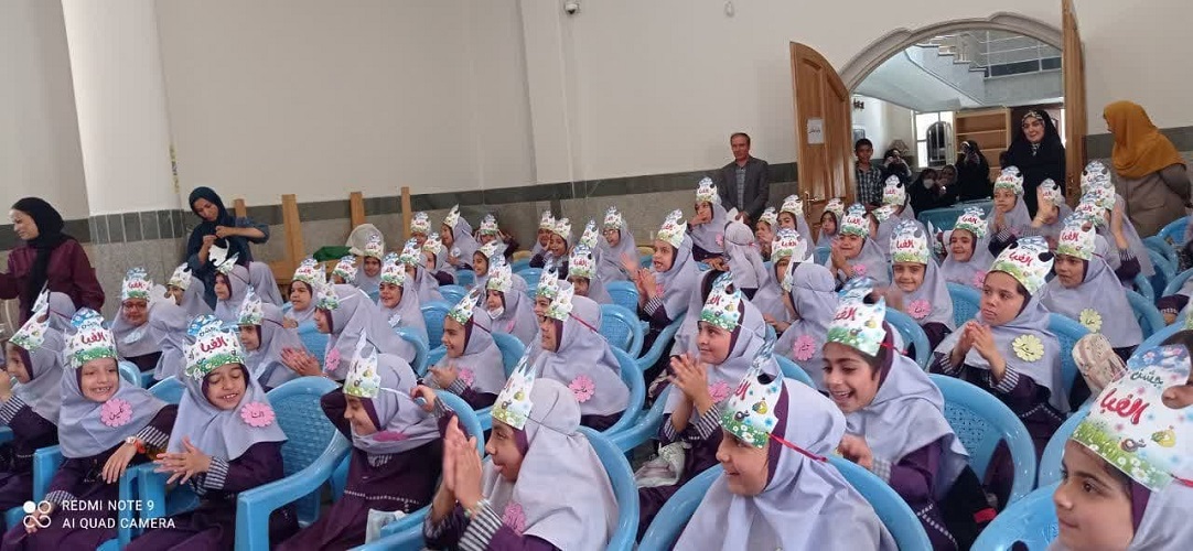 پیک امید کانون استان اصفهان به دبستان شهید محمدحسین منتظری‌ شهر قهجاورستان رفت