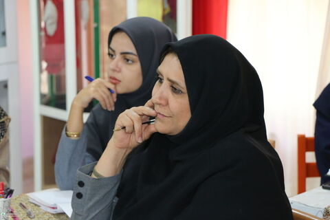 کارگاه نوشتن خلاق مقدماتی ویژه مربیان جدید در حال برگزاری است