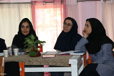 کارگاه نوشتن خلاق مقدماتی ویژه مربیان جدید در حال برگزاری است
