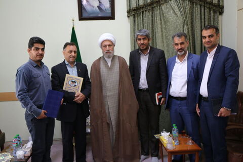 امام جمعه شیراز از مربیان سیار کانون فارس تجلیل کرد