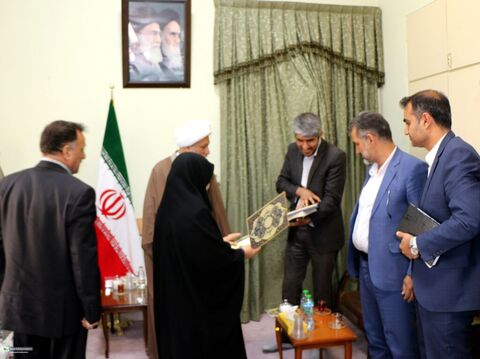 امام جمعه شیراز از مربیان سیار کانون فارس تجلیل کرد