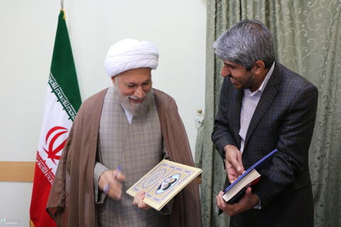 امام جمعه شیراز از مربیان سیار کانون فارس تجلیل کرد