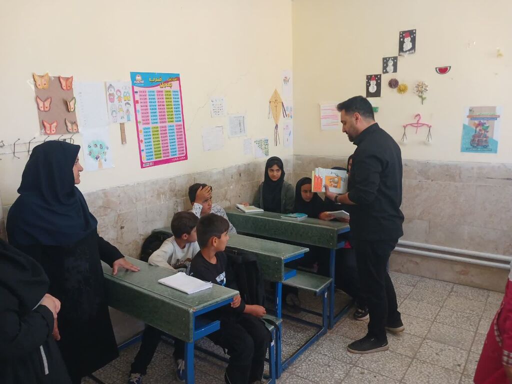 برنامههای سیار روستایی کانون کرمانشاه در مناطق مختلف