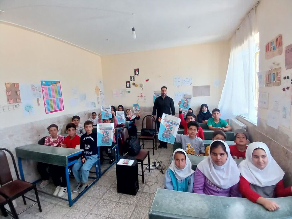 برنامههای سیار روستایی کانون کرمانشاه در مناطق مختلف