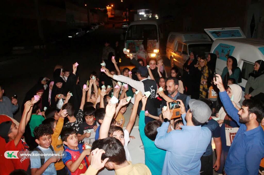 اهواز میزبان شادپیمایی کتابخانههای سیار کانون پرورش فکری