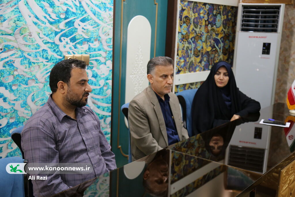 دیدار مدیرکل کانون استان بوشهر با مدیر کانون نخبگان آفتابگردان