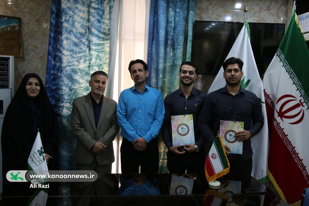 تقدیر مدیرکل کانون استان بوشهر از مربیان کتابخانه‌های سیار استان