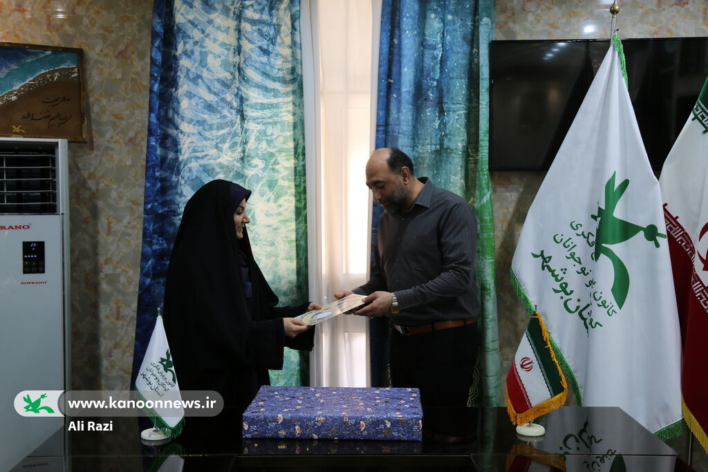 اهدای ۶ دستگاه کولر گازی از سوی شرکت سپهر چوب دشتستان به کانون استان بوشهر