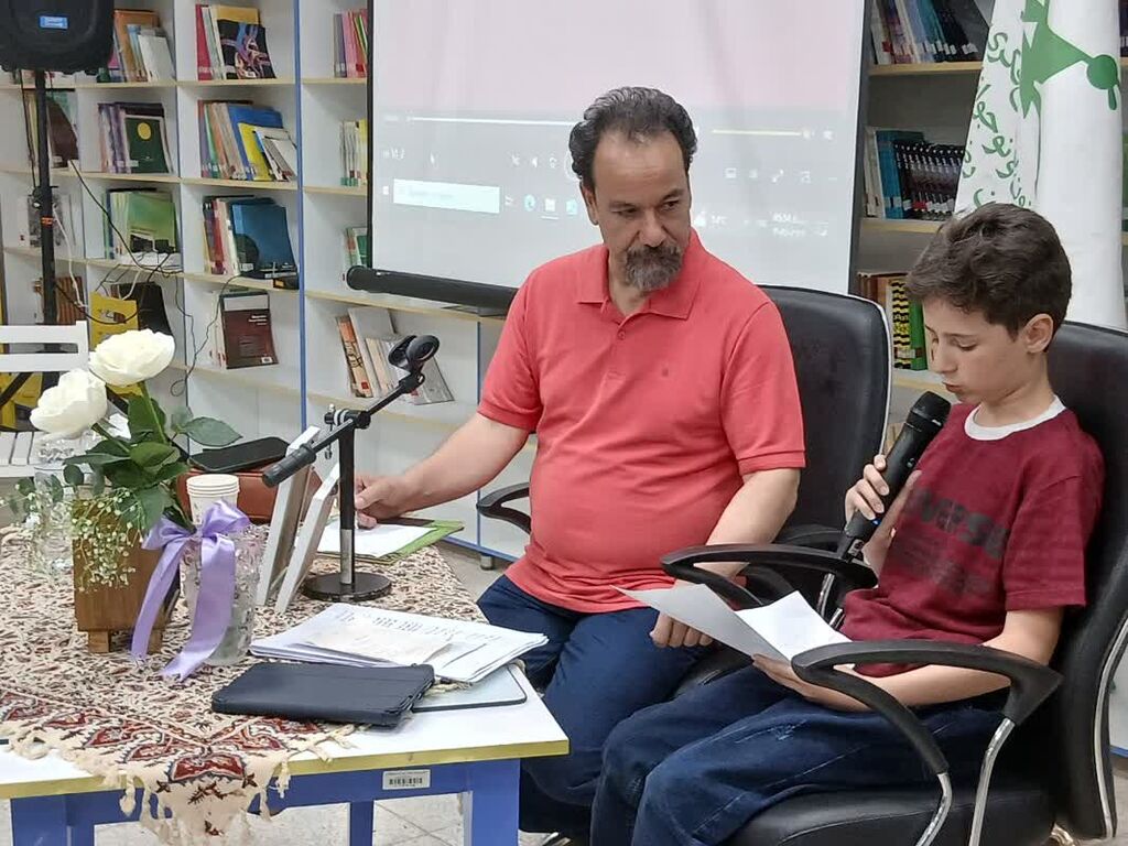 نشست ادبی «رونویسی از بهار» در مرکز شماره ۱۰ مشهد