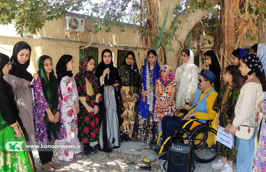 در روز جهانی موزه ها اعضا کانون به موزه محلی سیراف رفتند