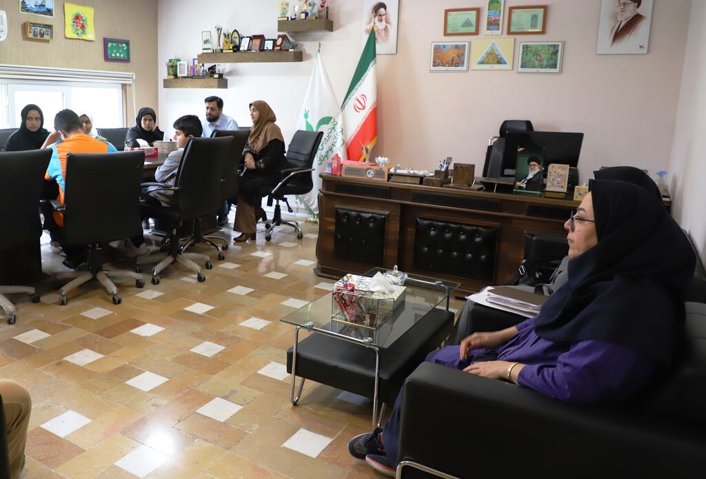 نشست مدیرکل کانون قزوین با کانون‌یاران و اعضای شورای نوجوان استان
