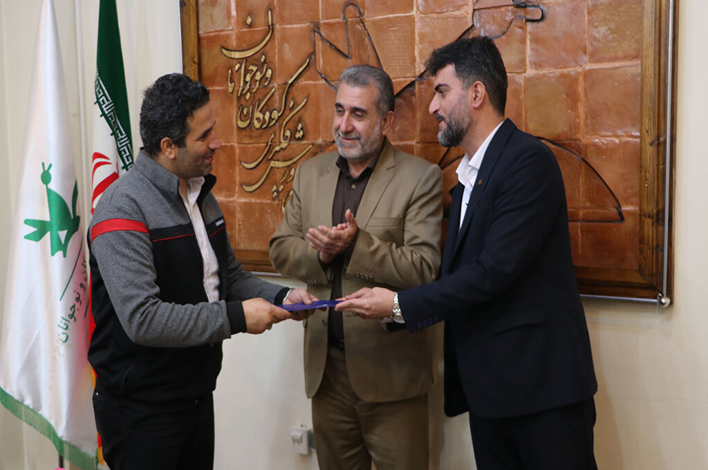 نقش مربیان مراکز سیار در تحقق عدالت فرهنگی و ‌آموزشی بی‌بدیل است