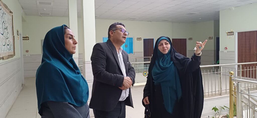 بازدید معاون مرکز تولید تئاتر کانون از مراکز 3 و 6 همدان