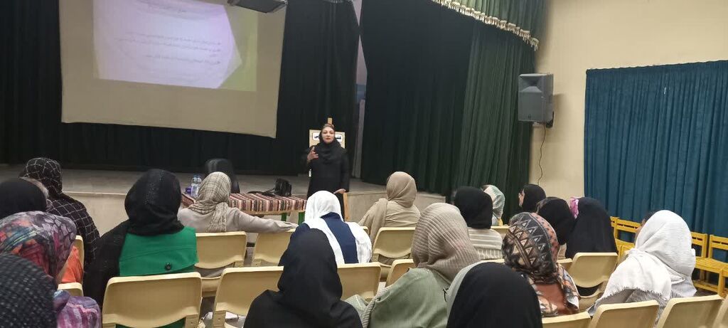 برگزاری کارگاه «کلیدهای طلایی فرزندپروری» در مرکز فراگیر شماره ۳ بندرعباس