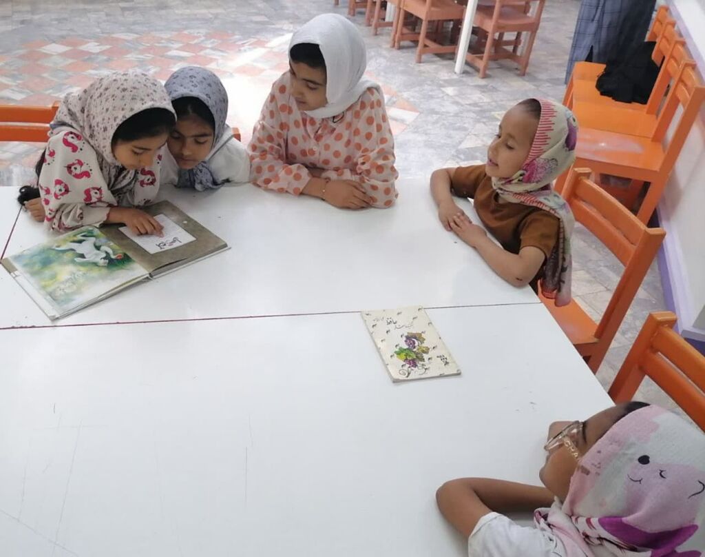 معرفی شخصیت حکیم خیام نیشابوری به اعضای مرکز فرهنگی جیمآباد