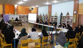 دوره آموزشی «بازی با علم»برای مربیان کانون استان قزوین