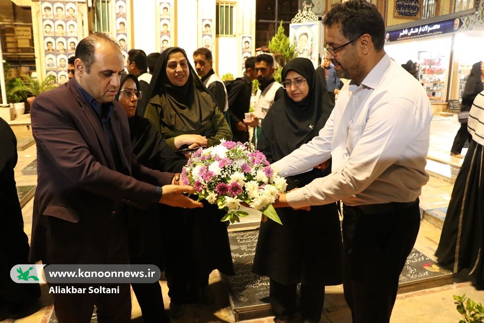 رونمایی از دو قصه شهیدان نوجوان گلزار شهدا رونمایی از دو قصه شهیدان نوجوان گلزار شهدا