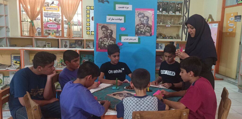 آشنایی کودکان و نوجوانان با ارزشهای شهیدان خدمت در برنامههای فرهنگی کانون فارس