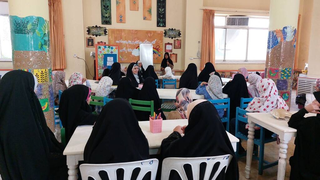 آشنایی کودکان و نوجوانان با ارزشهای شهیدان خدمت در برنامههای فرهنگی کانون فارس