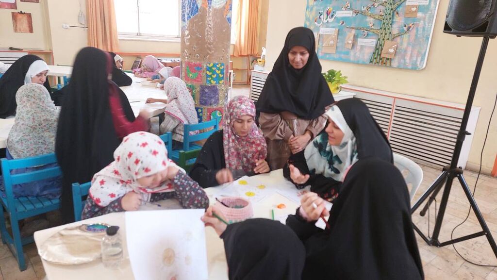 آشنایی کودکان و نوجوانان با ارزشهای شهیدان خدمت در برنامههای فرهنگی کانون فارس