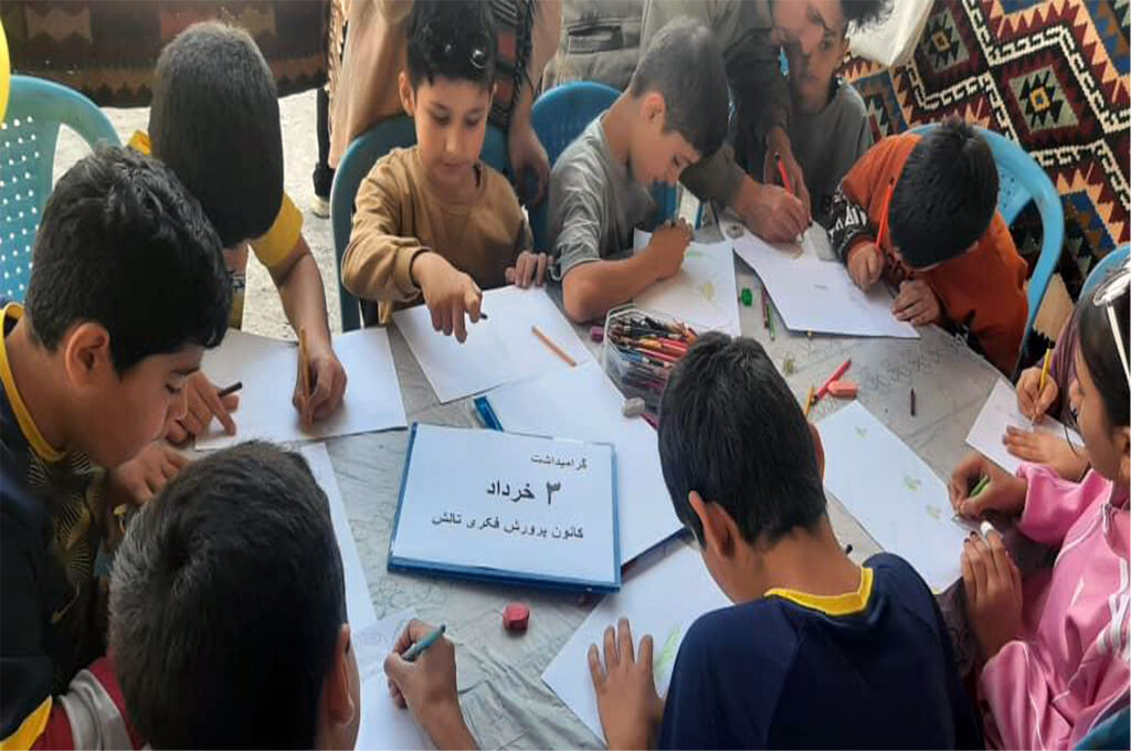 روز مقاومت، ایثار و پیروزی در مراکز کانون گیلان گرامیداشتهشد